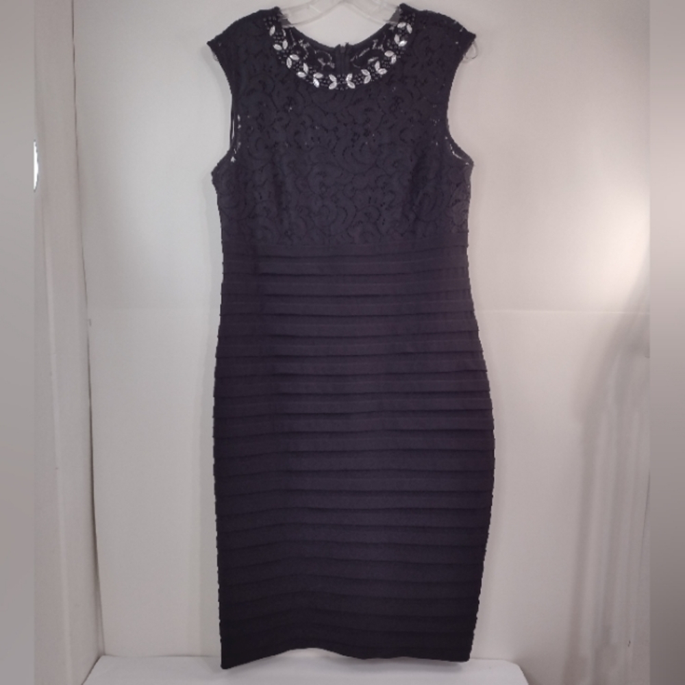 Scarlett black dress size (14)